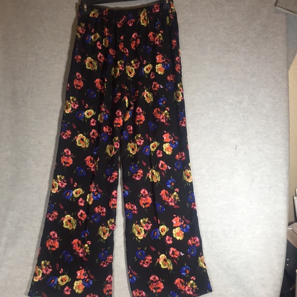 ATMOSPHERE Comfy Stylish Floral Print Palazzo Pants with Elastic Insert Back - Picture 2 of 16
